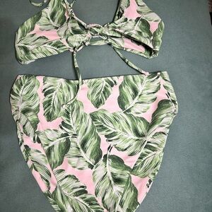 Skatie Green Leaf Pattern Swimwear